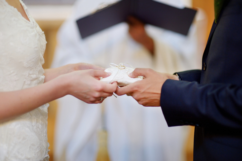 Principali aspetti delle procedure per sposarsi e divorziare in Russia